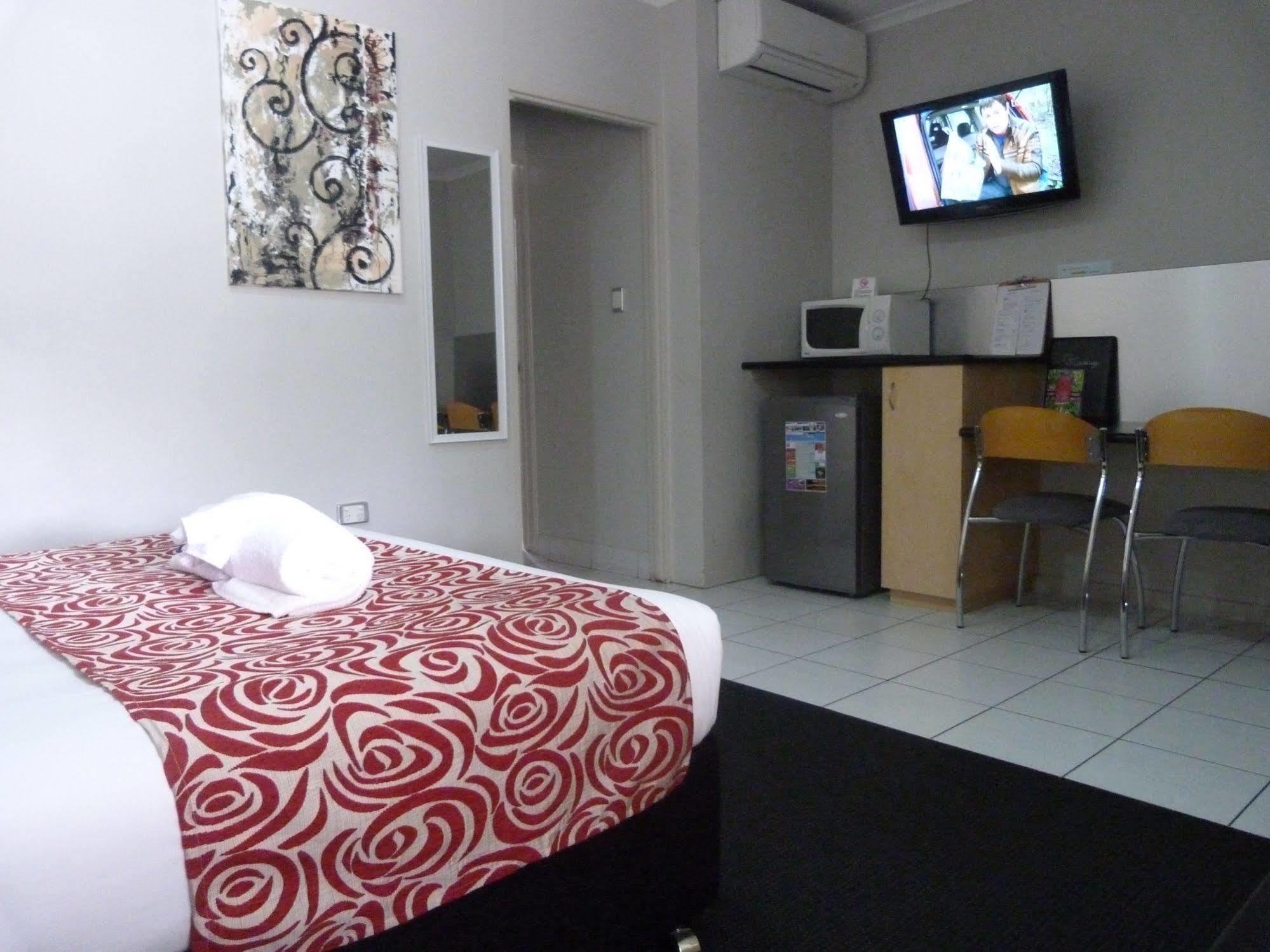 Alara Motor Inn Маккай Экстерьер фото